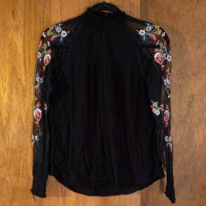 Banjara Top w Embroidered Sleeves Sz M